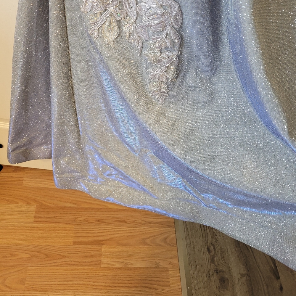 Mermaid Style Grad Dress - Picture 5 of 8